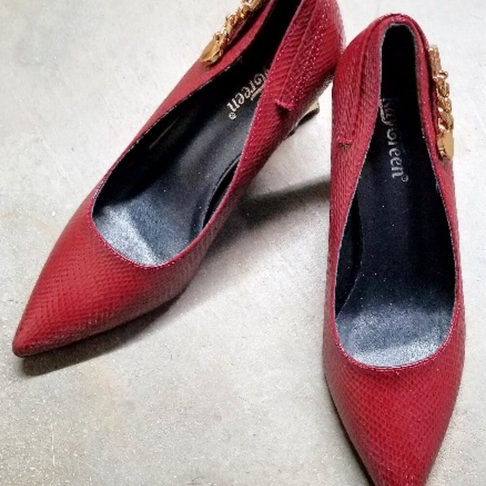 Kate Green Maroon Snakeskin Pumps Size 9.5